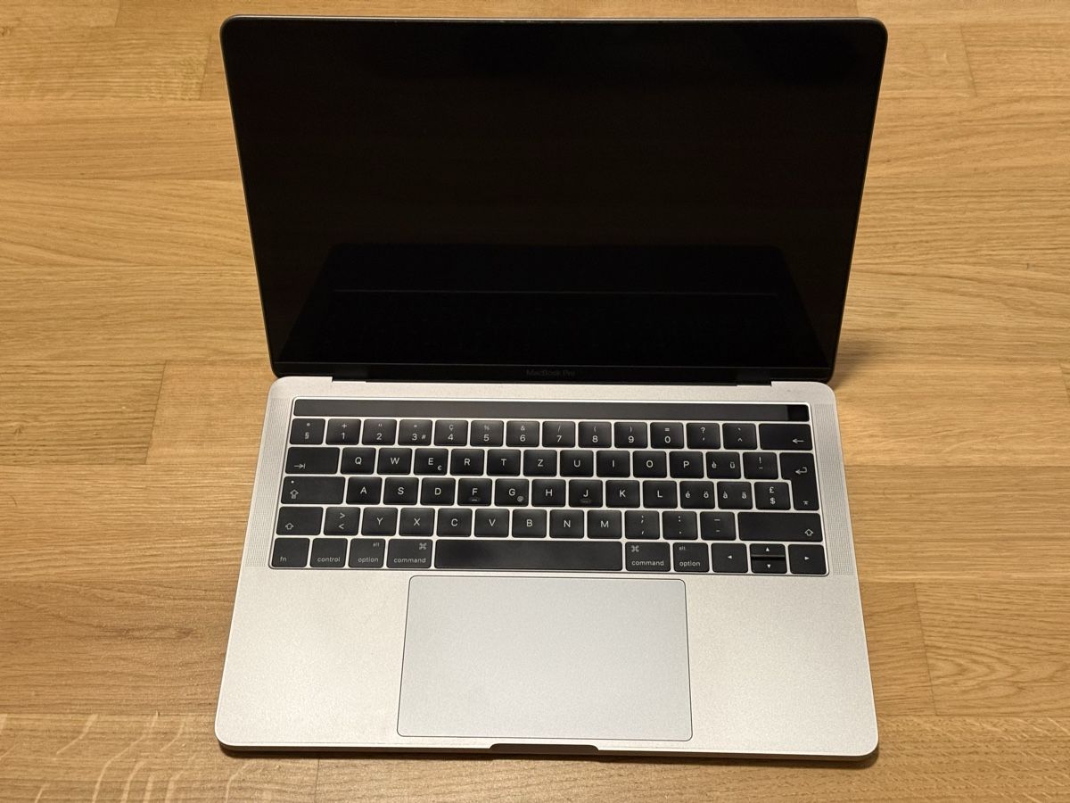 Apple Notebook: Macbook Pro 13 Zoll Intel Core i5 2016 – Usato da Buchs SG venduto da JohnsonRay