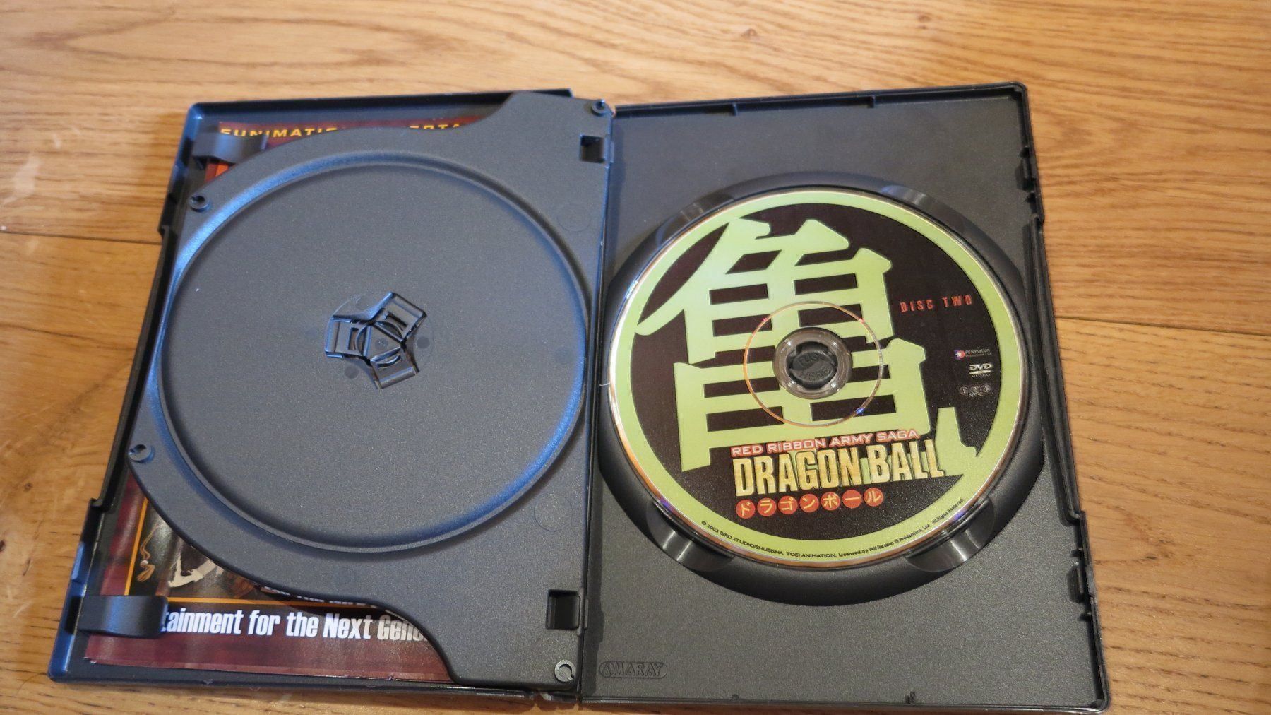 Tutti i DVDs: Dragon Ball: Red Ribbon Army Saga – Usato da Bettmeralp venduto da stermei 3