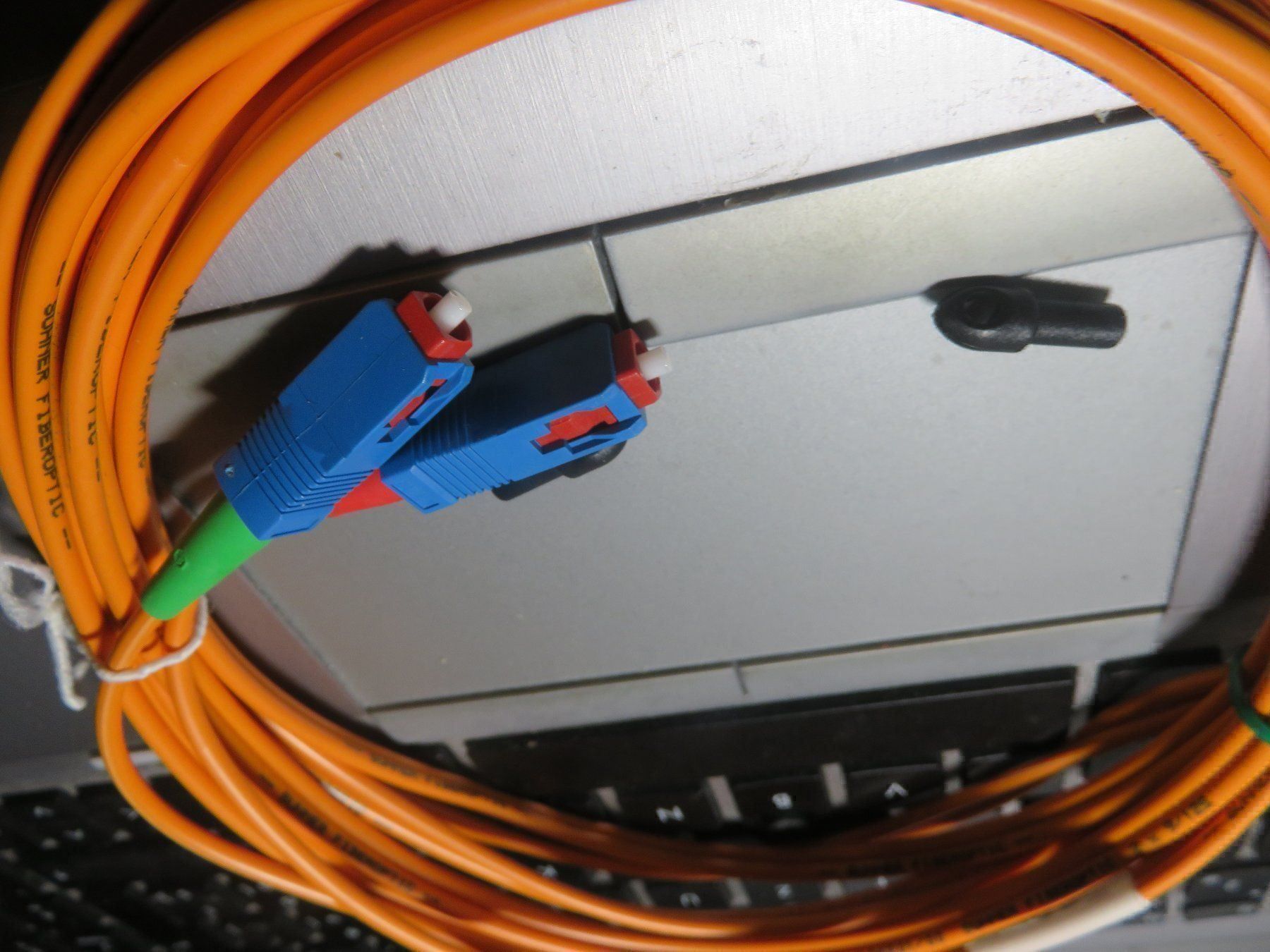 Câbles: Fiberoptic Suhner 3m Kabel(Lichtleiter) – Neuf avec emballage d'origine à Horw par Arta20000 4