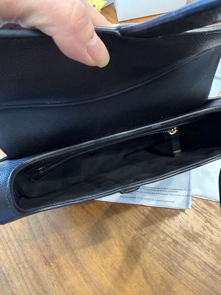 Dior Borse da donna: Sac saddle taille Médium avec bandoulière. – Usato da Chêne-Bourg venduto da luy_hk5b 3