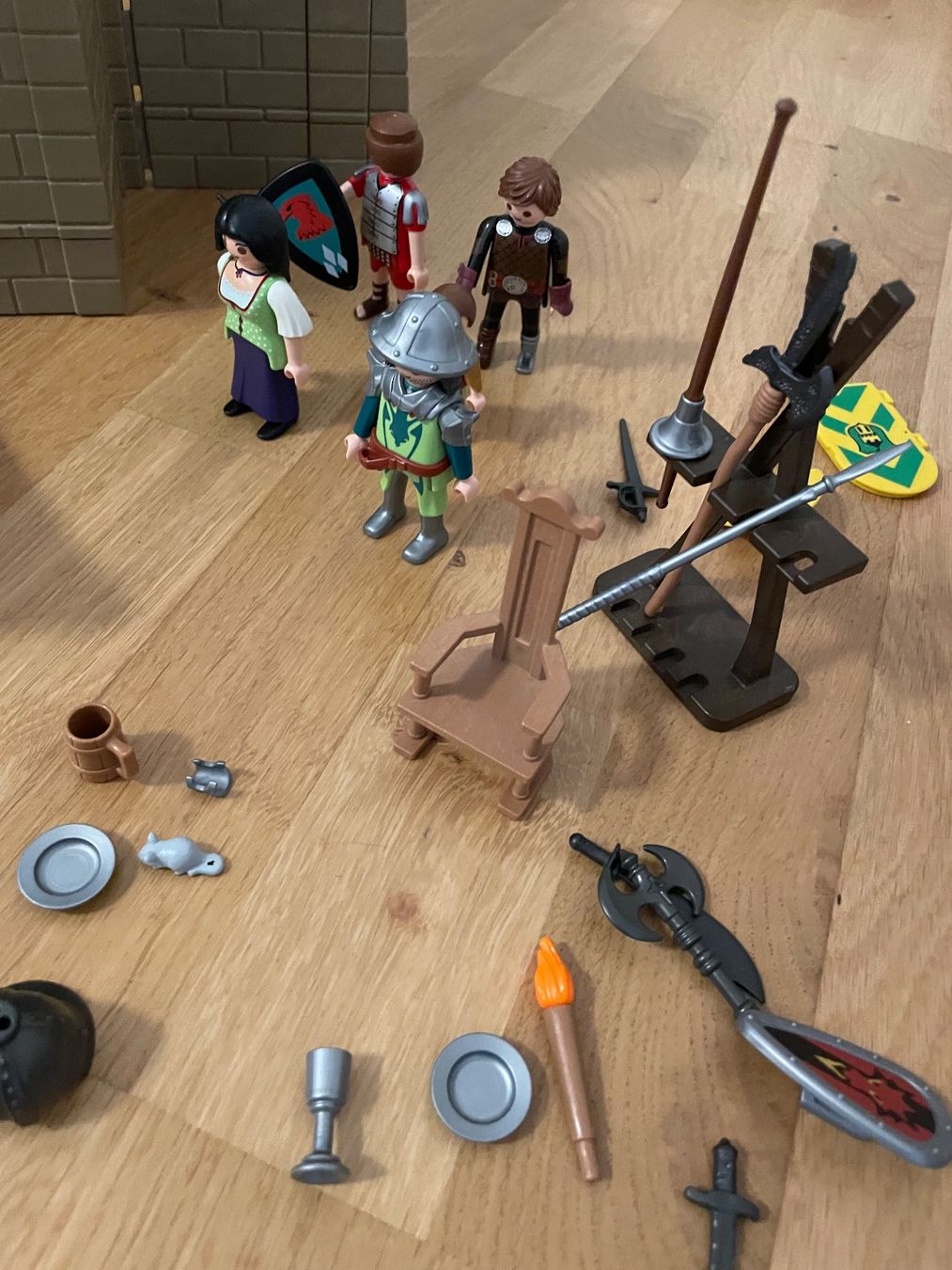 Playmobil Spielzeuge: Playmobil Ritterburg mit Figuren – Gebraucht aus Biel-Benken BL von Ddrummer 4