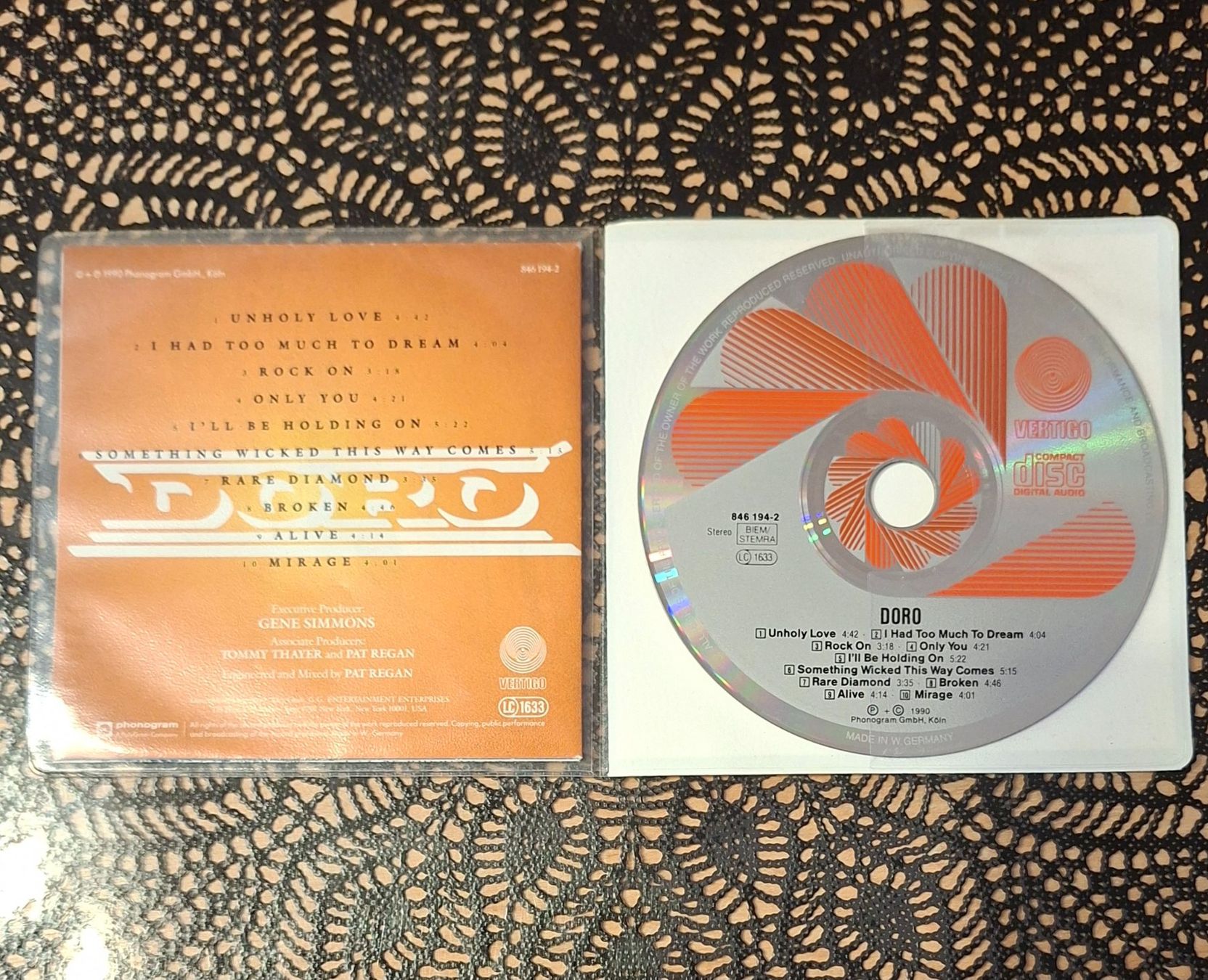 CD: Doro - Doro, DE Hard Rock CD Album 1990 – Usato da Amriswil venduto da Celini3 2
