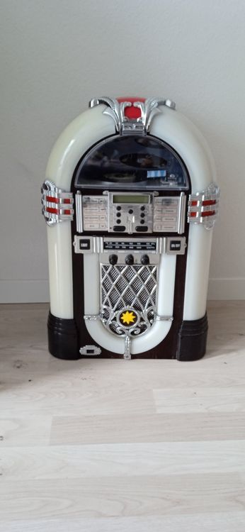 Jukebox klein defekt (Defekt) in Unterägeri für CHF 2 – mit Lieferung ...