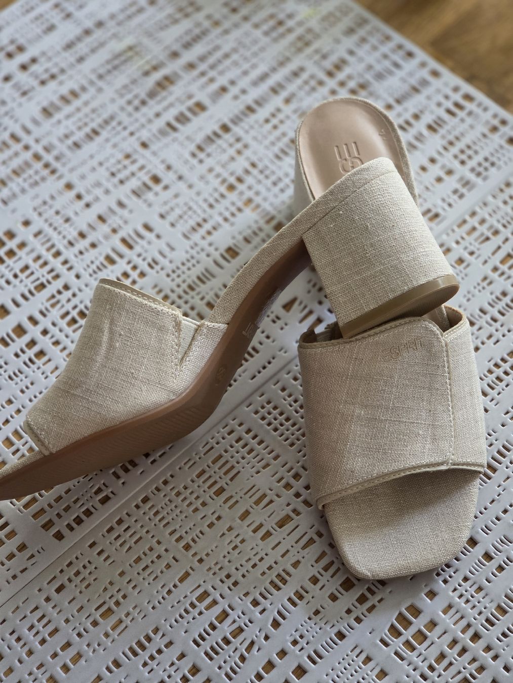 Esprit Scarpe da donna: Sommer Sandalen von Esprit, Grösse 38, Beige – Nuovo (secondo la descrizione) da Effretikon venduto da RIKE08 2
