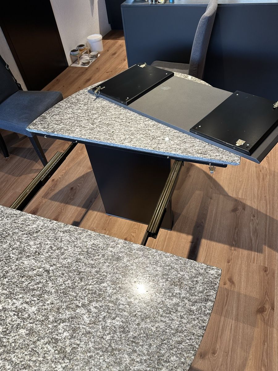 Tavoli: Granit Tisch ausziehbar oval Esstisch – Usato da Grossaffoltern venduto da Doemu14 3
