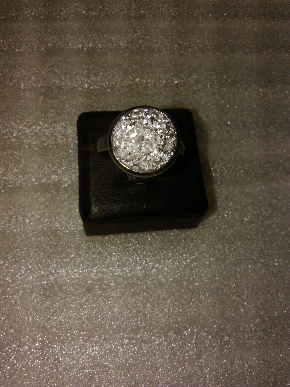 Anelli: RING EDELSTHAL,,MIT WEISS GLITZER,,,ANTI ALLERGISCH – Nuovo (secondo la descrizione) da Basel venduto da bijoutrie_4 2