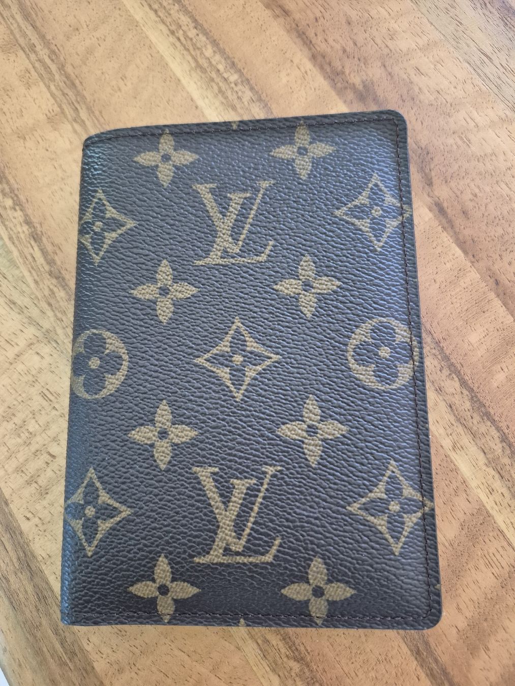 Louis Vuitton Altro in  Abbigliamento & Accessori: LV Reisepass-Etui – Nuovo (secondo la descrizione) da Niederlenz venduto da Ticinopalme 2