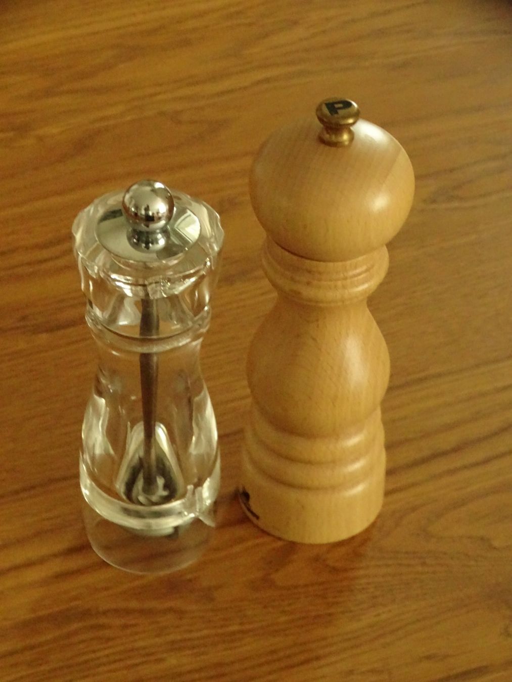 Küchengeräte: 2 Peugeot Salz- oder Pfeffermühle – Gebraucht aus Hirzel von Musicman03 1