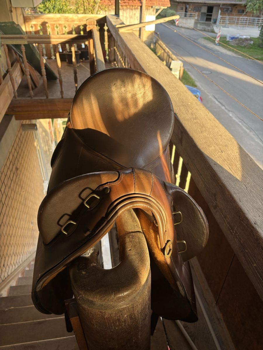 Selle & Accessori: Wandereitsattel Genuine – Usato da Rumendingen, Schweiz venduto da fab_xv2z 1