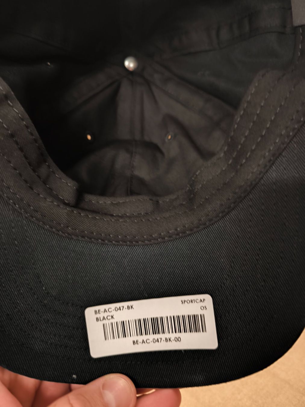 Copricapi, berretti & cappellini: OVO Cap - New – Nuovo (secondo la descrizione) da Zürich venduto da l.to 3