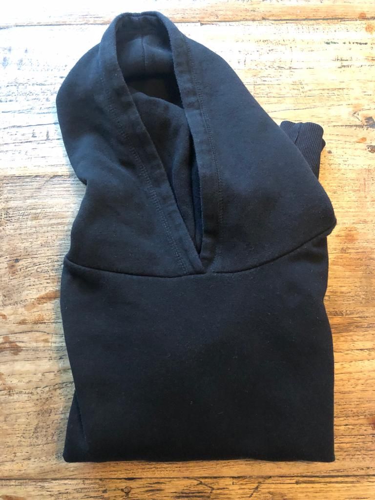 Maglioni & Felpe: Pull & Bear. Kurze Kapuze Sweat. Schwarz. Gr. S. – Usato da Zürich venduto da Sunnyflower97 6