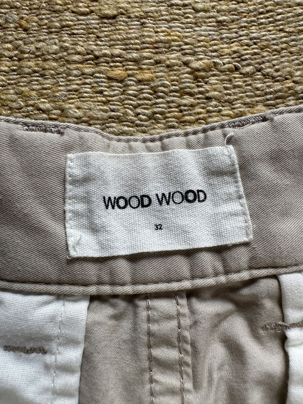 Pantaloni: Wood Wood beige short – Nuovo (secondo la descrizione) da Villars-Burquin venduto da Iliasso 2