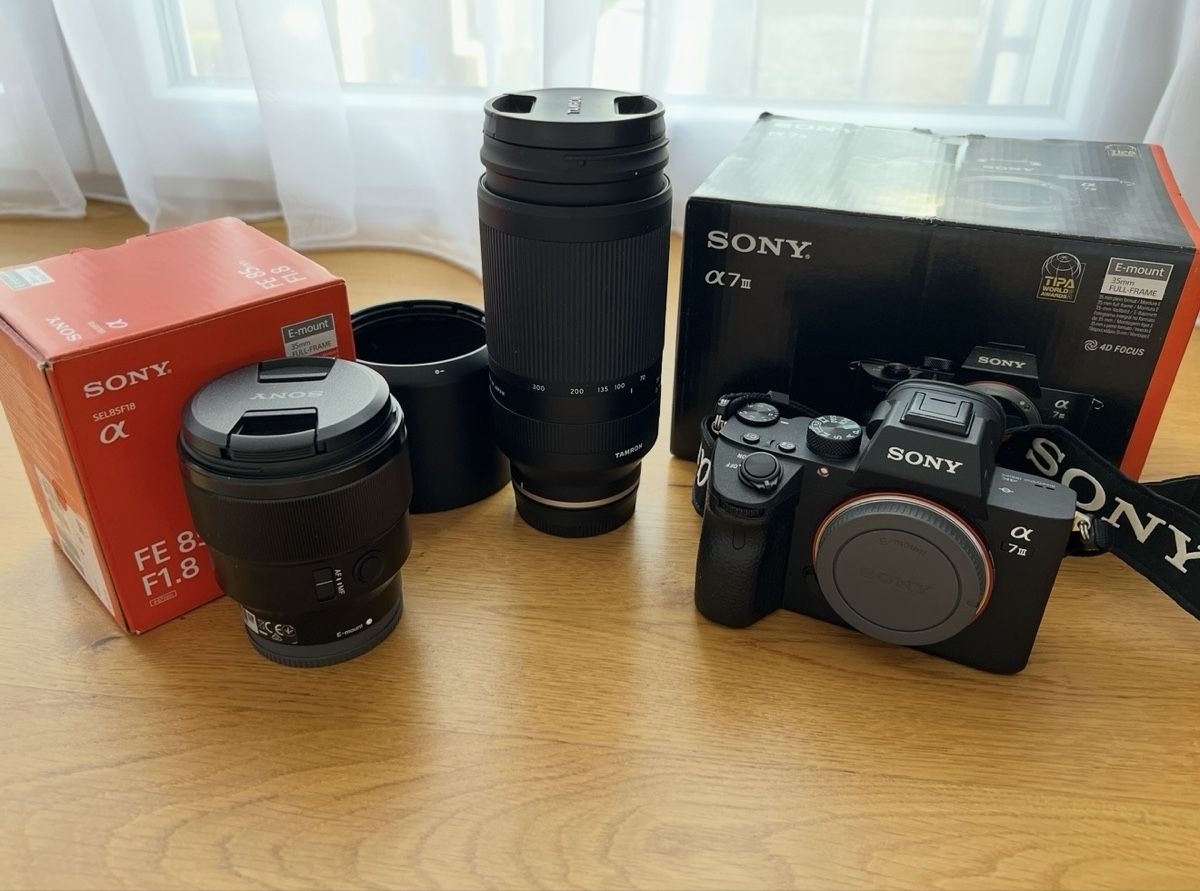 Sony Fotocamera: Sony A7 III inkl. 2 Objektive  – Usato da Hochdorf venduto da cwip