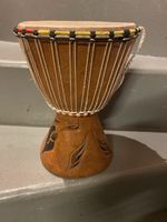 Djembe Trommel aus Holz mit Lederbespannung