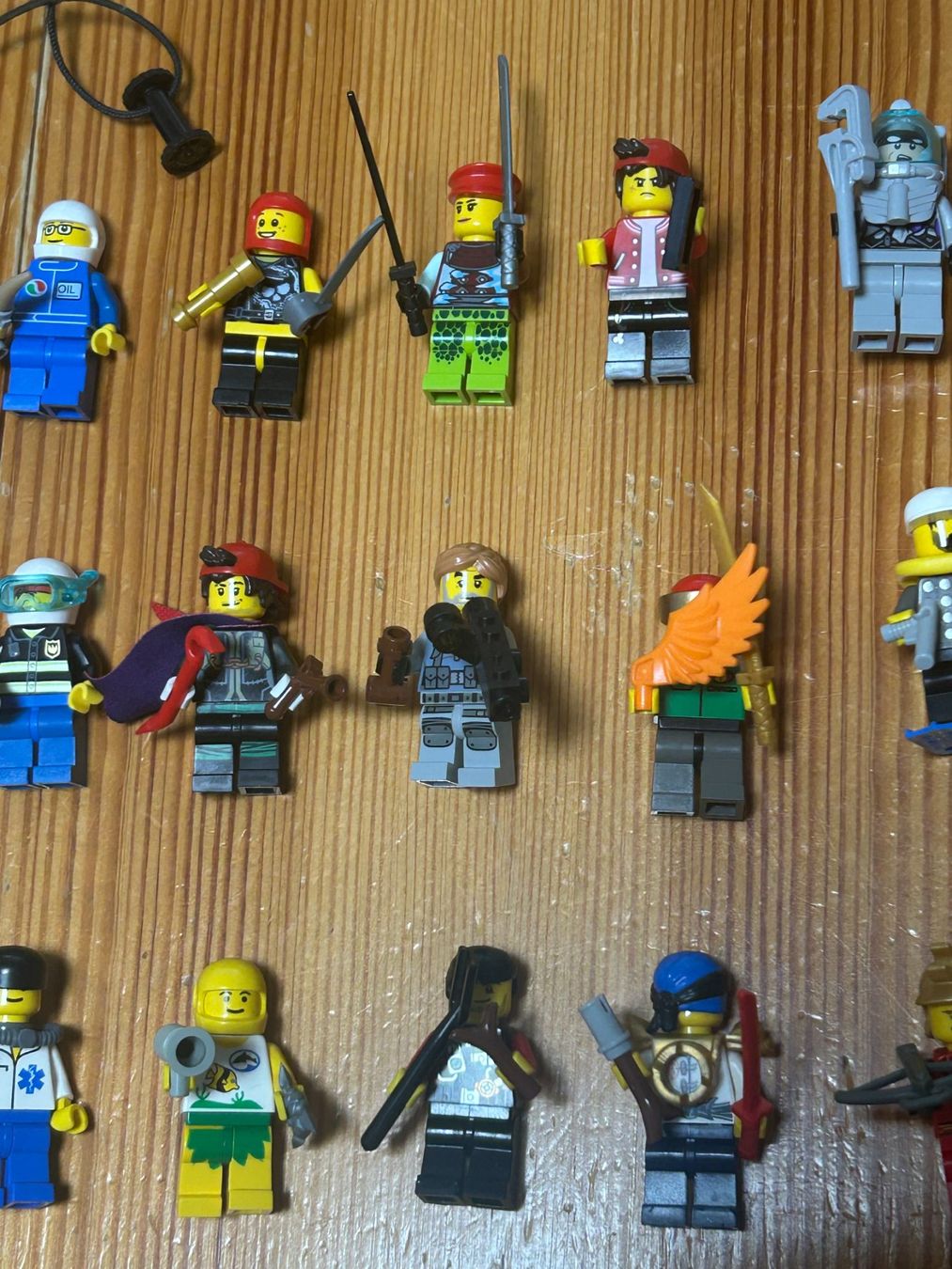 Lego Giocattoli: 30 verschiedene Lego Personen – Usato da Volketswil venduto da Daniel68ernst 2
