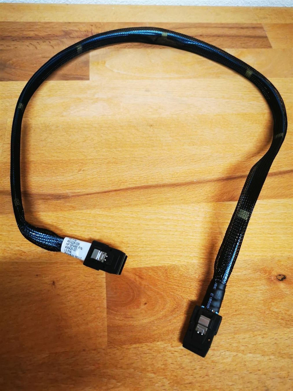 Kabel: HP MINI SAS TO MINI SAS 33IN CABLE ASSY – Gebraucht aus Buchs ZH von Sutoris