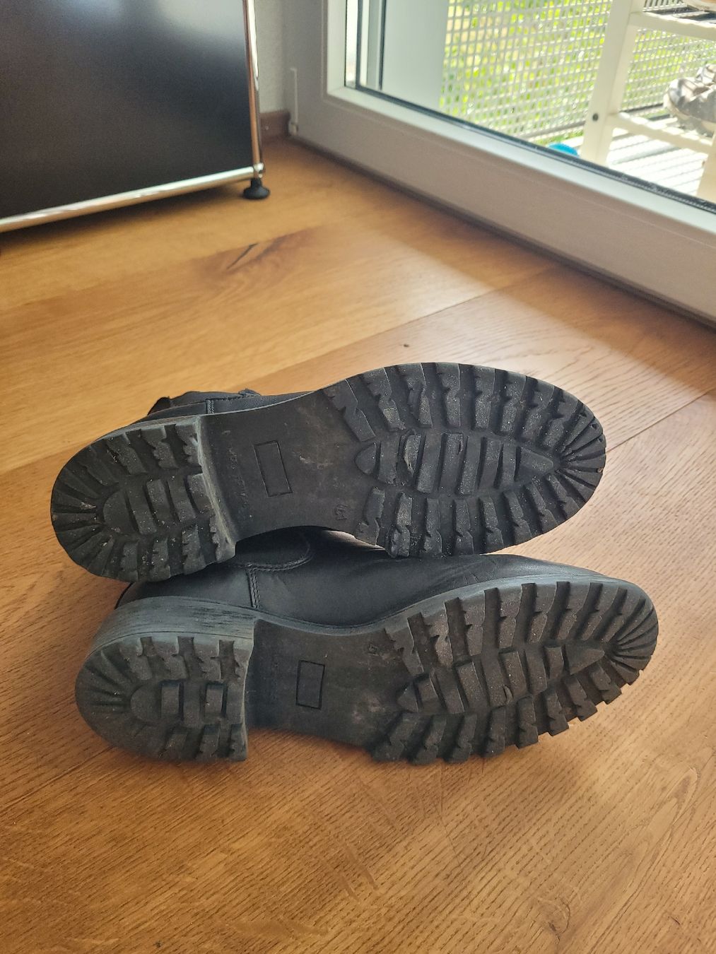 Dosenbach Scarpe da donna: Stiefeletten schwarz (Grösse 41) – Usato da Luzern venduto da Drsnoeggels 3