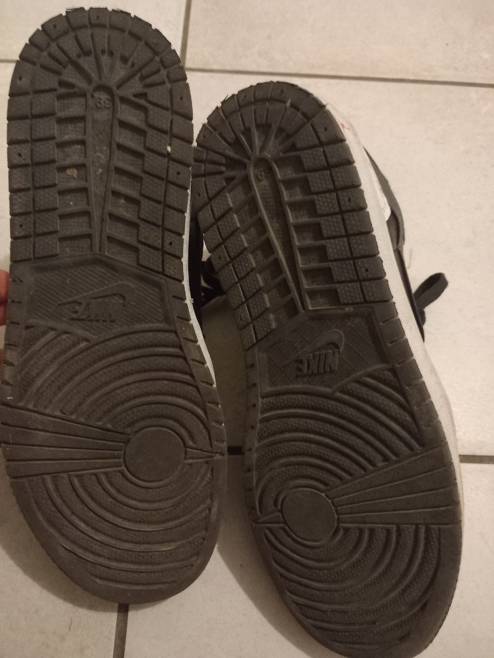 Scarpe per ragazzi: Nike Air Jordan, Grösse 39 – Usato da Villarepos venduto da pmdjm 3