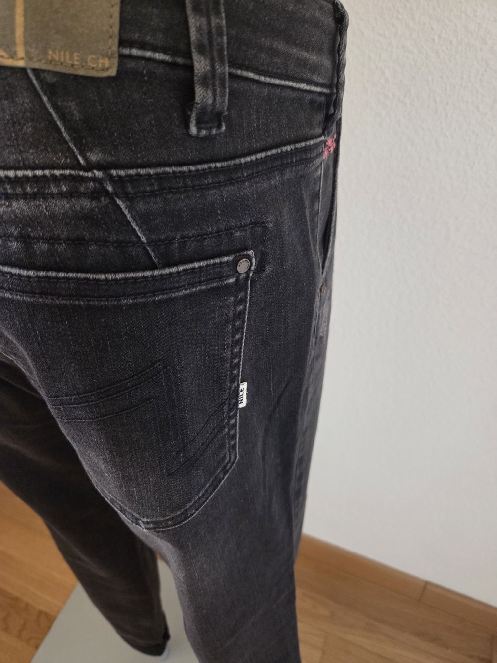 Nile Jeans: Nile Jeans – Usato da Luzern venduto da asmele2 5
