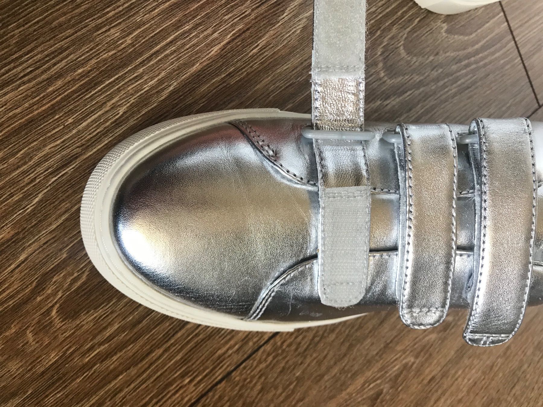 Scarpe da donna: Baskets Tory Burch argentées comme neuves, taille 40 – Nuovo (secondo la descrizione) da Grimisuat venduto da eliseba88 4