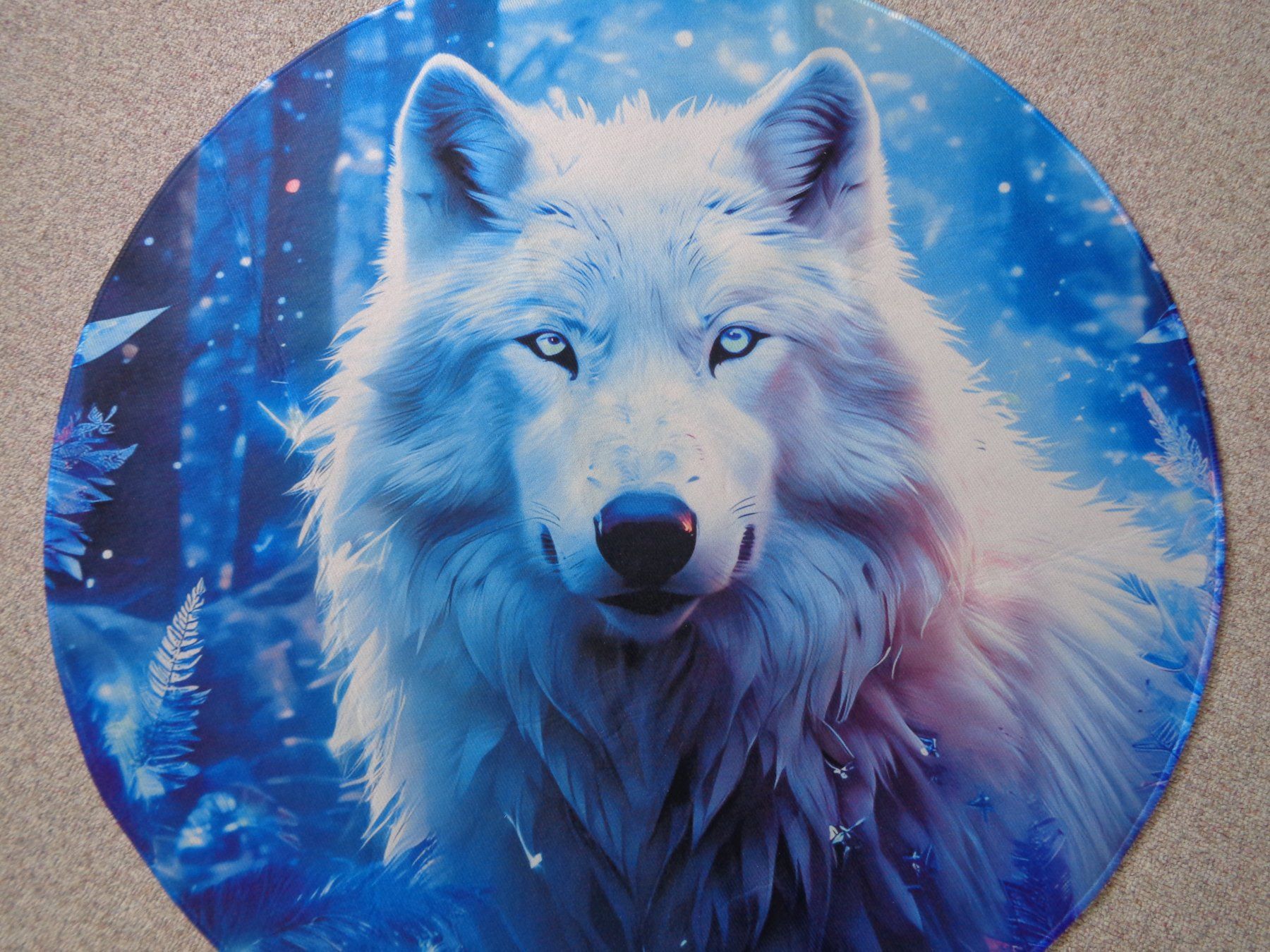 Teppiche: Teppich weisser Wolf (Ø 98 cm) – Neu und originalverpackt aus Langenbruck von Gumsi 2