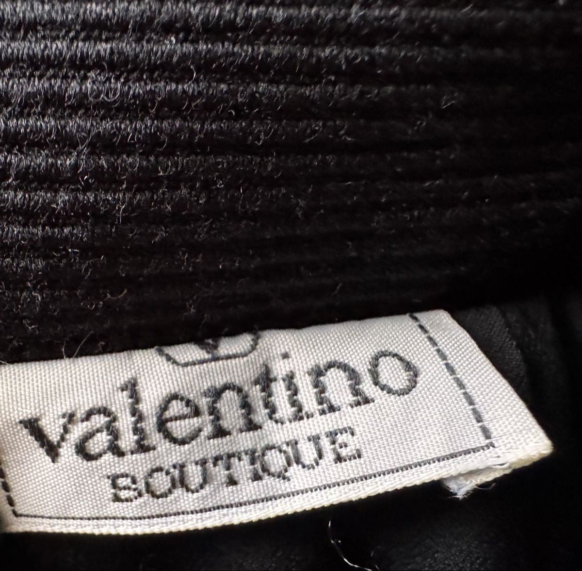 Valentino Gonne: Valentino Rock Gr. 34 – Usato da Wilderswil venduto da Renaissance1 3