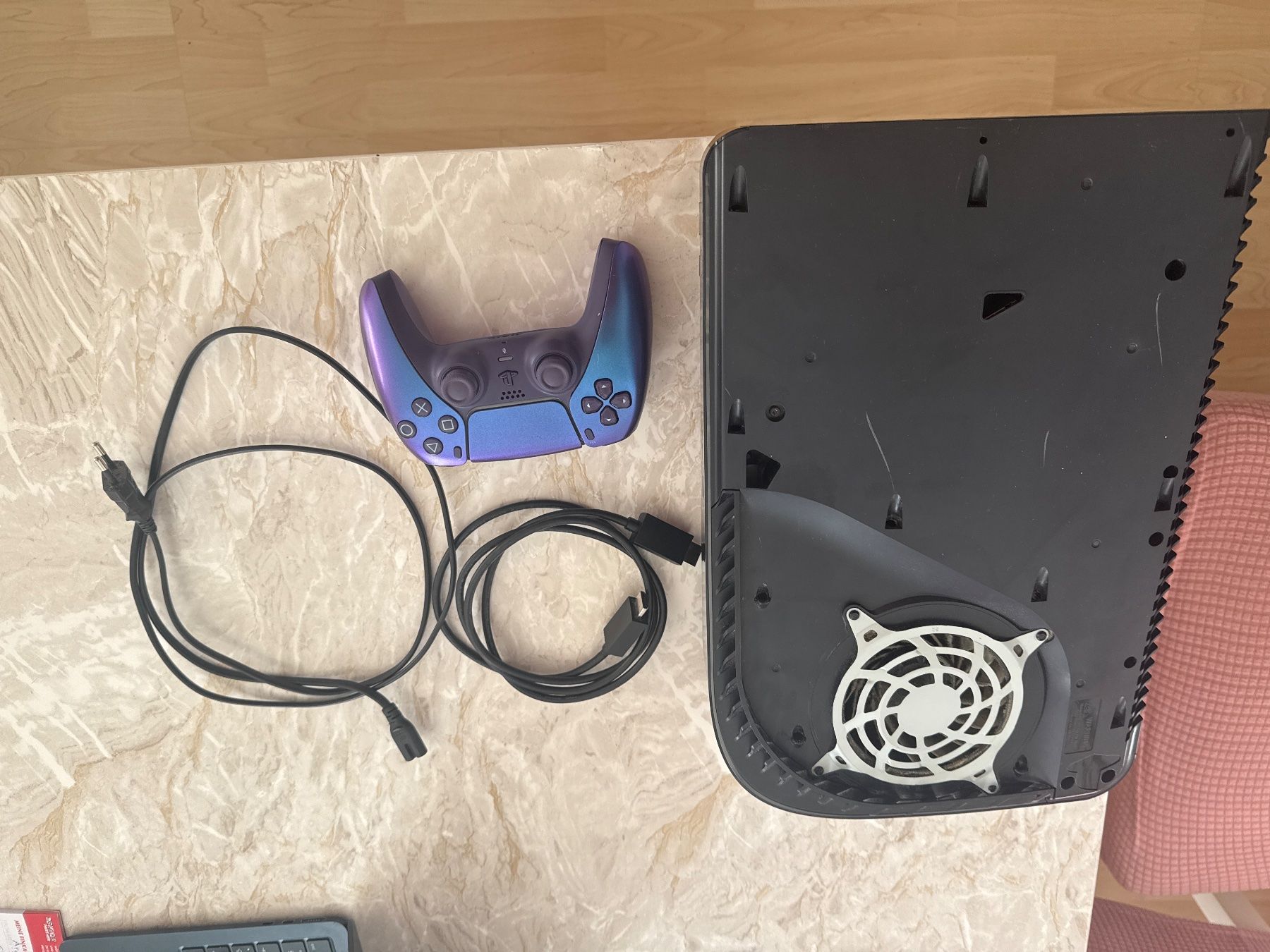 Sony Console: PlayStation 5 inkl. Controller & allen Kabeln – Usato da Greppen venduto da den_k5cn 2