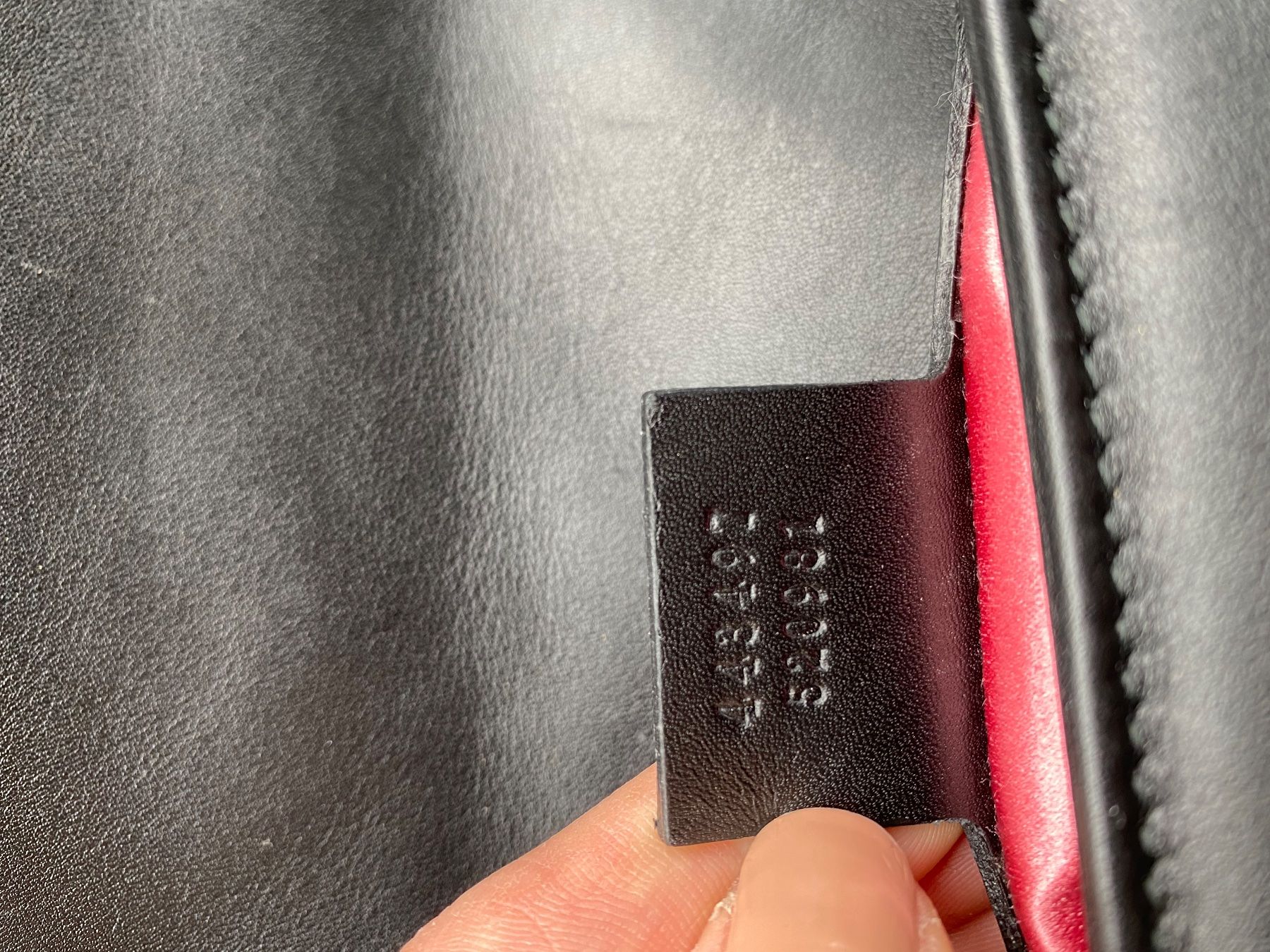 Gucci Sacs femmes: Gucci Marmont Schultertasche – D'occasion à Wädenswil par vilgar 5