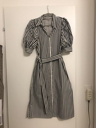 Gestreiftes Kleid Grösse S neuwertig