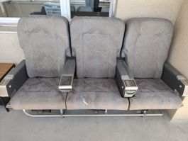 Original 3er-Flugzeugsitzbank – Vintage Flugzeugsitze