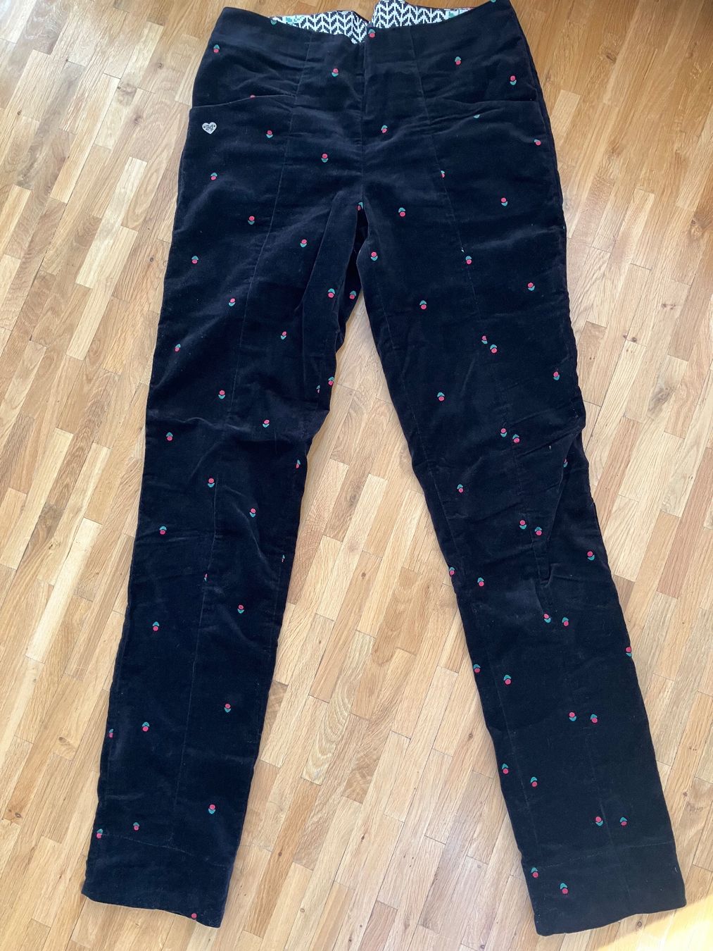 Blutsgeschwister Pantaloni: schwarze Blutsgeschwisterhose mit Muster Gr. XS – Usato da Basel venduto da Hamburg82