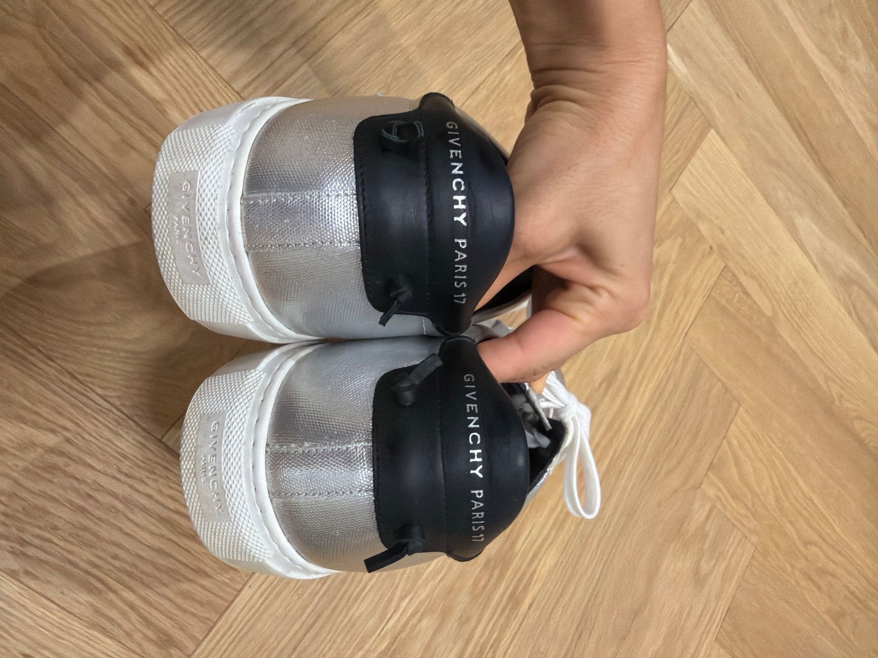 Givenchy Chaussures hommes: Givenchy Sneakers silber Grösse 45 – D'occasion à Roggwil TG par est_r5x7 3
