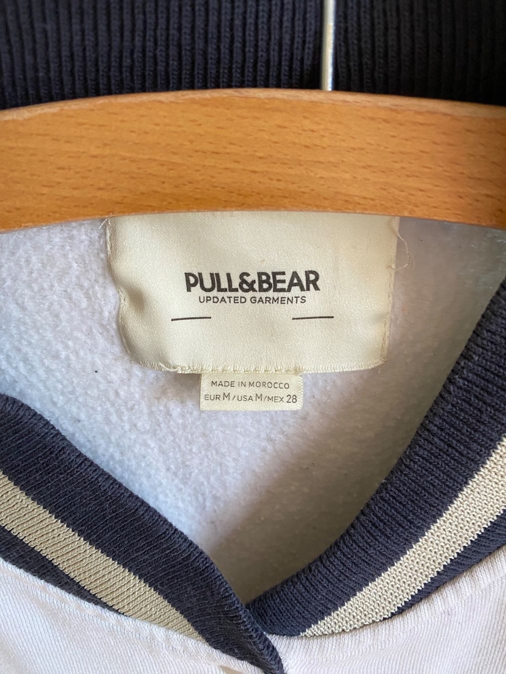 Pull&Bear Giacche: Bomber/ Collegejacke Gr. M – Usato da Horw venduto da ast_b5c6 4