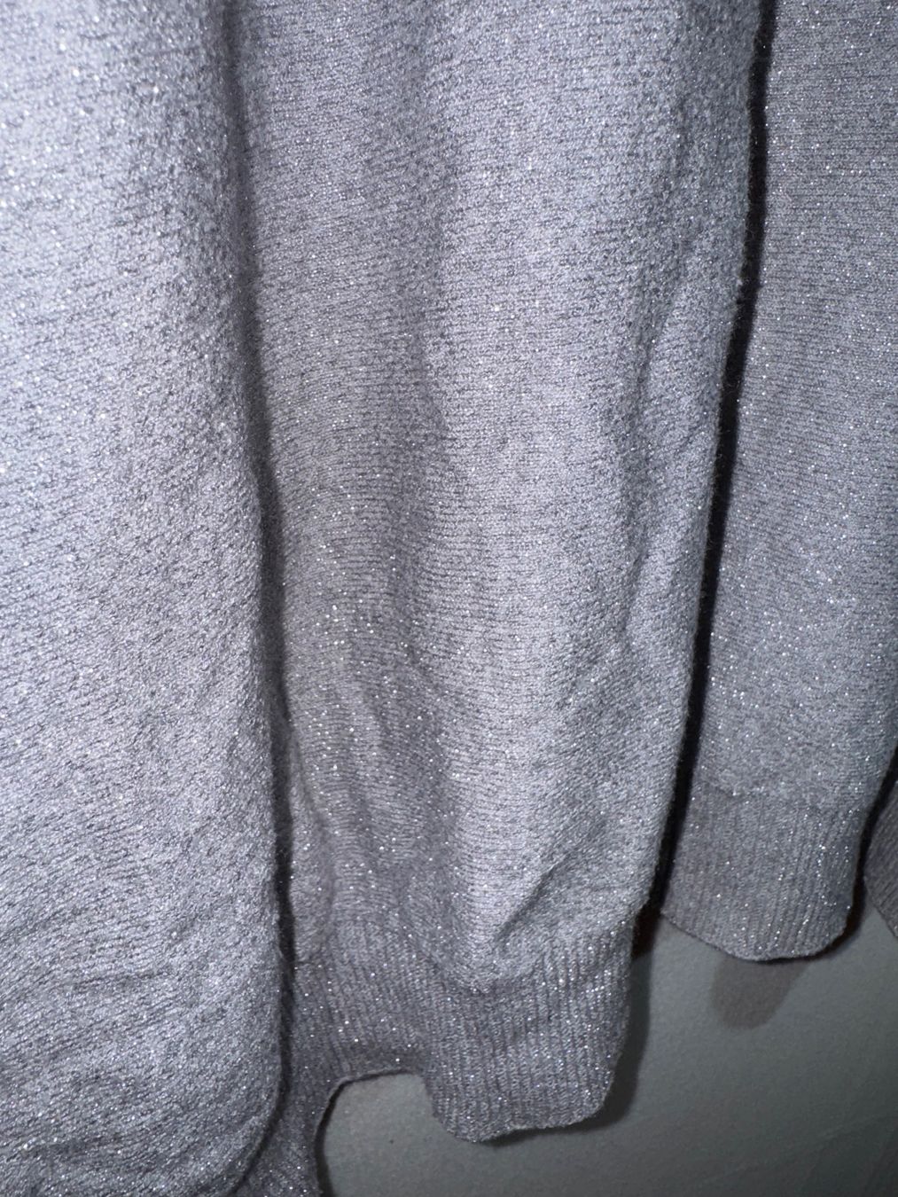 Maglioni & Felpe: Grauer Pullover mit Silberfäden ca Gr. XXL – Usato da Grosswangen venduto da SALE_SALE_SALE 3