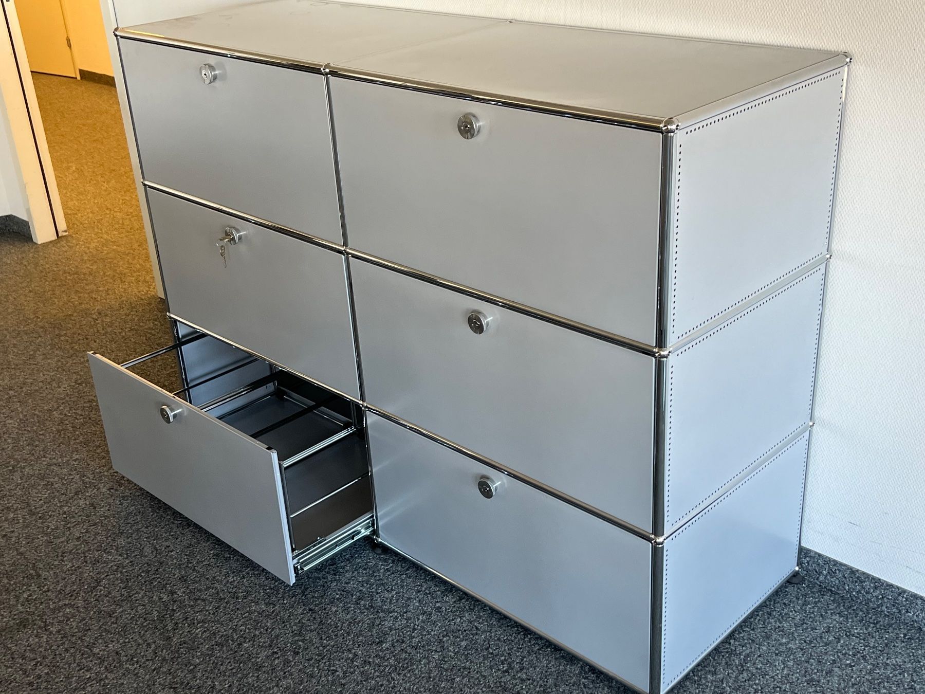 USM Commodes: USM Haller Sideboard Mattsilber – D'occasion à Dietikon par Kumar_Occasionen 6