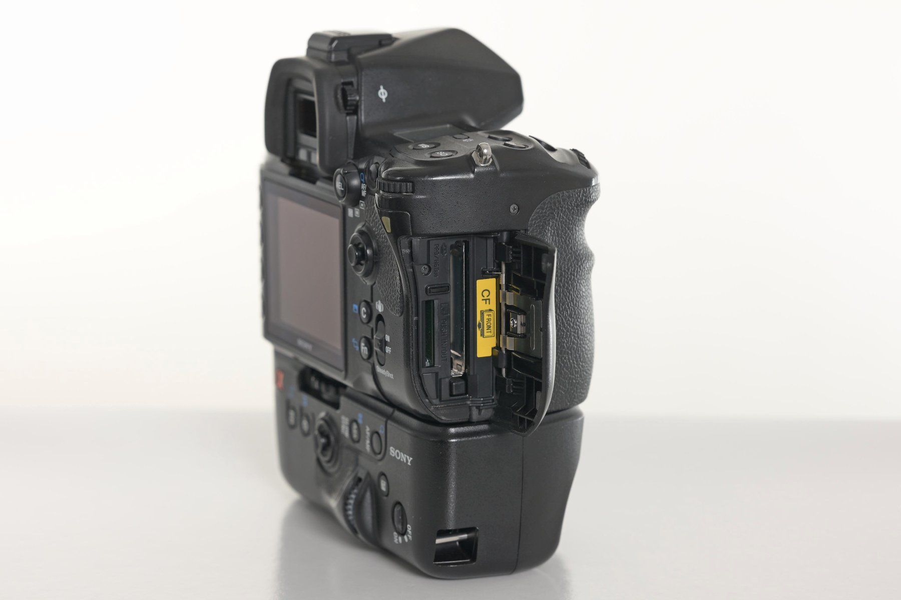 Sony Appareil photo: Sony Alpha 900 inkl. VG-C90 – D'occasion à Wädenswil par tevyag 5