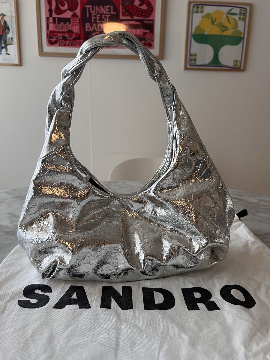 Sandro Borse da donna: Sandro Silbernen Leder Tasche Boho Twist Handke – Usato da Hünenberg See venduto da mississauga