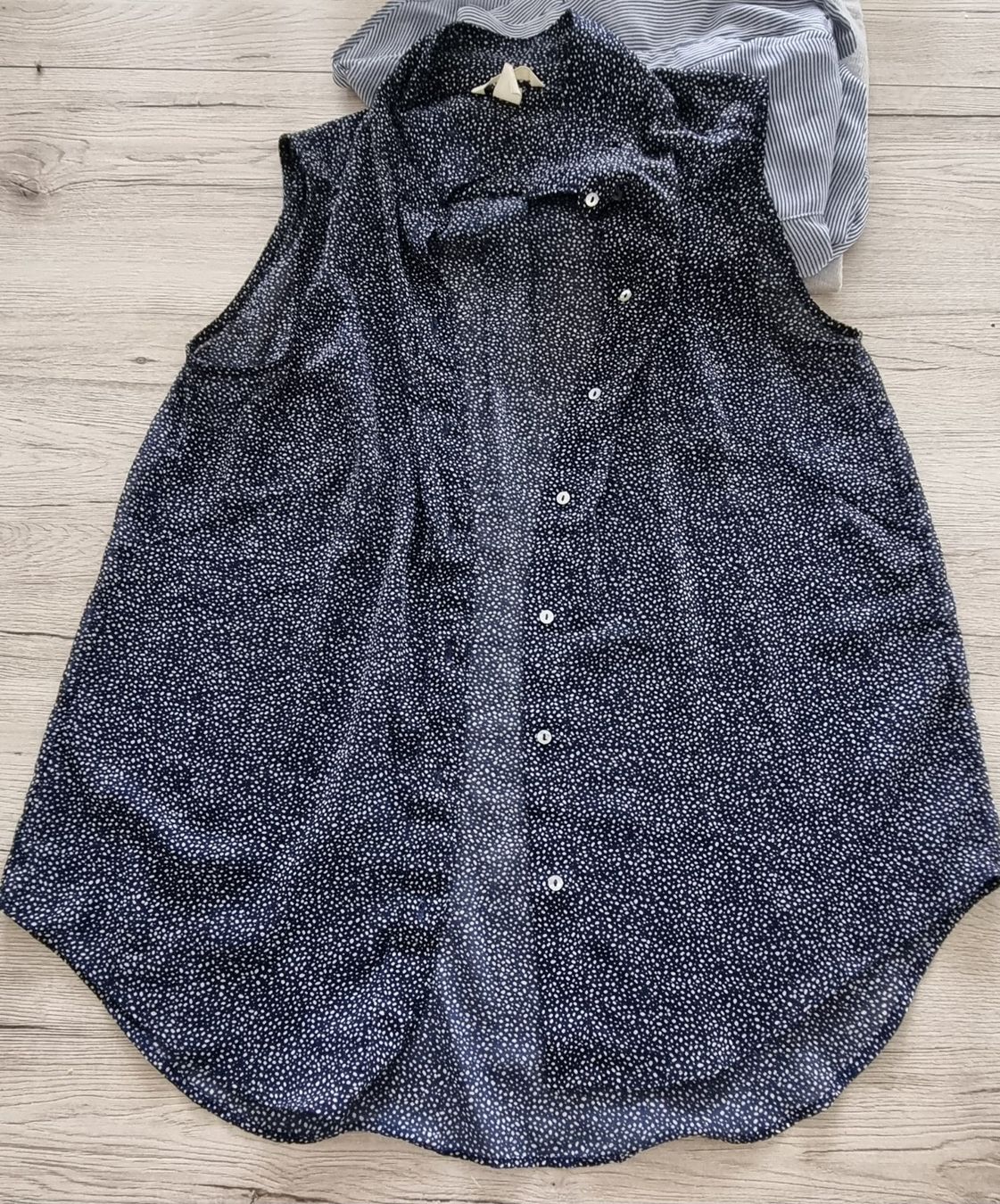 Lotti di vestiti: Divided & H&M Oberteile gr.M – Nuovo (secondo la descrizione) da Grossdietwil venduto da GNOM313 4