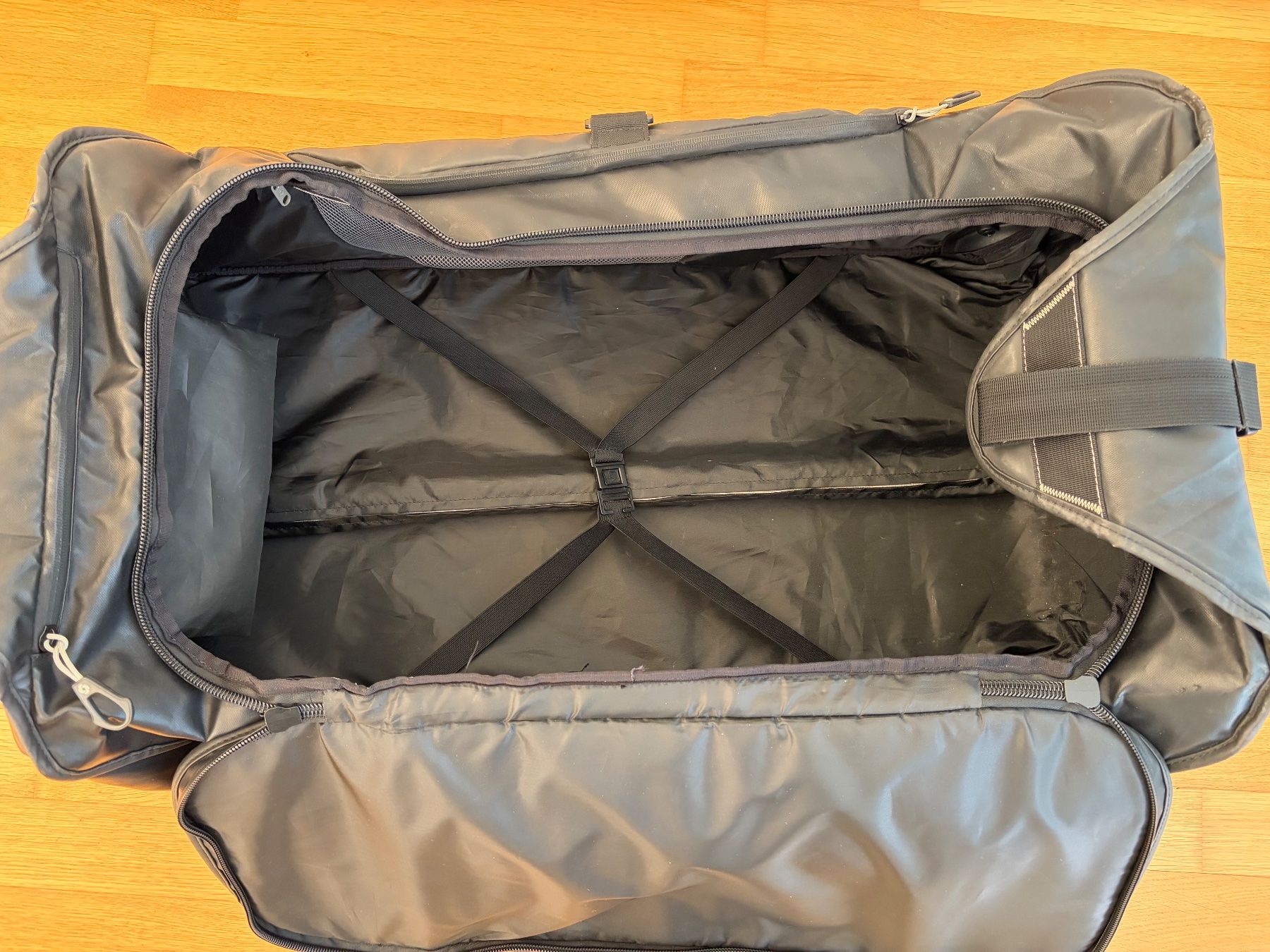 Samsonite Sacs: Reisetasche Samsonite mit Rollen – D'occasion à Küsnacht ZH par Hell11 4