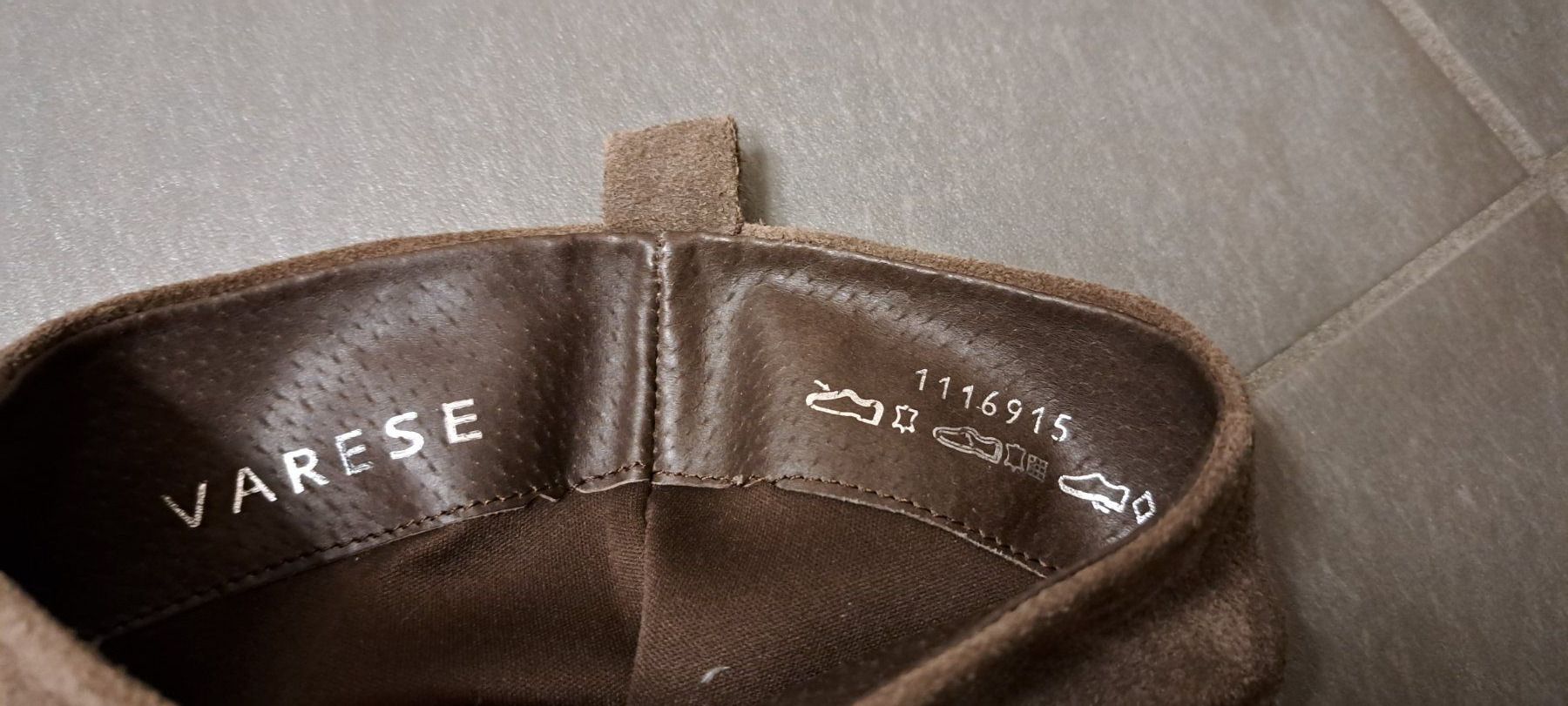 Scarpe da donna: Varese, botte en daim – Nuovo (secondo la descrizione) da Lussery-Villars venduto da pousinete02 4