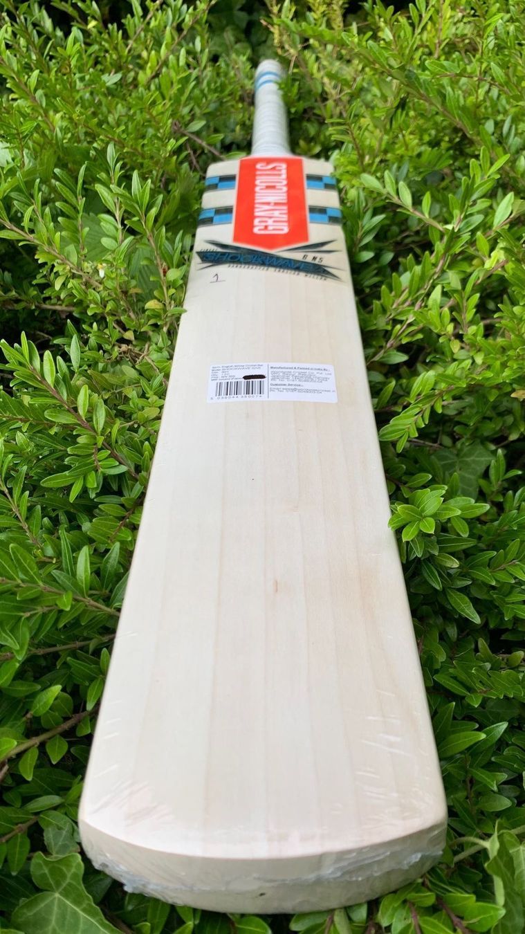 Articoli in legno: Cricket bat Gray-Nicolls Shockwave Gn5 – Nuovo e nell'imballaggio originale da Luzern venduto da ronymamuni 1