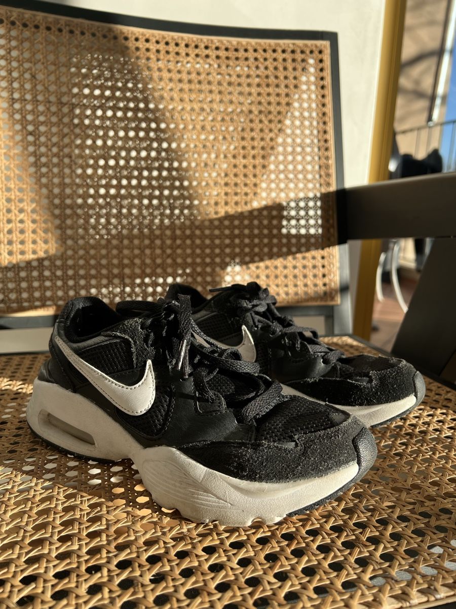 Nike Scarpe da donna: Nike Sneakers 37.5 – Usato da Rüschlikon venduto da laras_closet