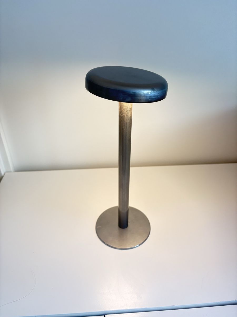 Lampade: Minimalist Lampe Nachttisch Metall – Nuovo (secondo la descrizione) da Zürich venduto da felinecion 1