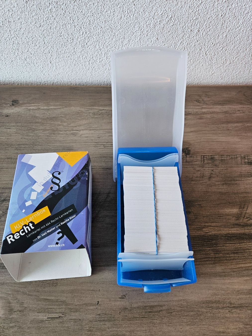 Bücher: KLV-Lernbox Recht - Kauffrau E-Profil – Gebraucht aus Wattwil von Belinda98 1