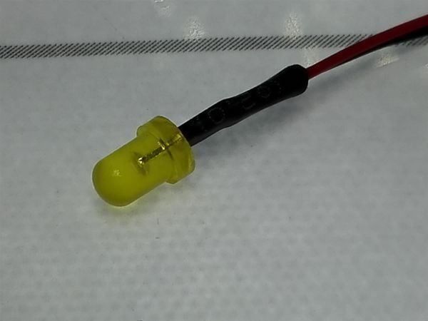 Componenti elettronici: Blink-LED 3mm, gelb, verkabelt 5+5=10 – Nuovo (secondo la descrizione) da Luzern venduto da Salefactory 3