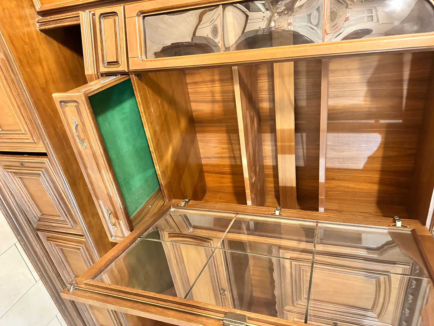 Schränke: Antiker Wandschrank 1.- – Gebraucht aus niederhasli von rami016 5