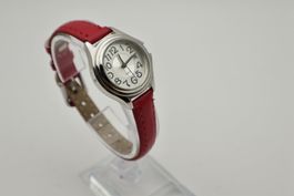 Damen Uhr   ungetragen (läuft mit Garantie)