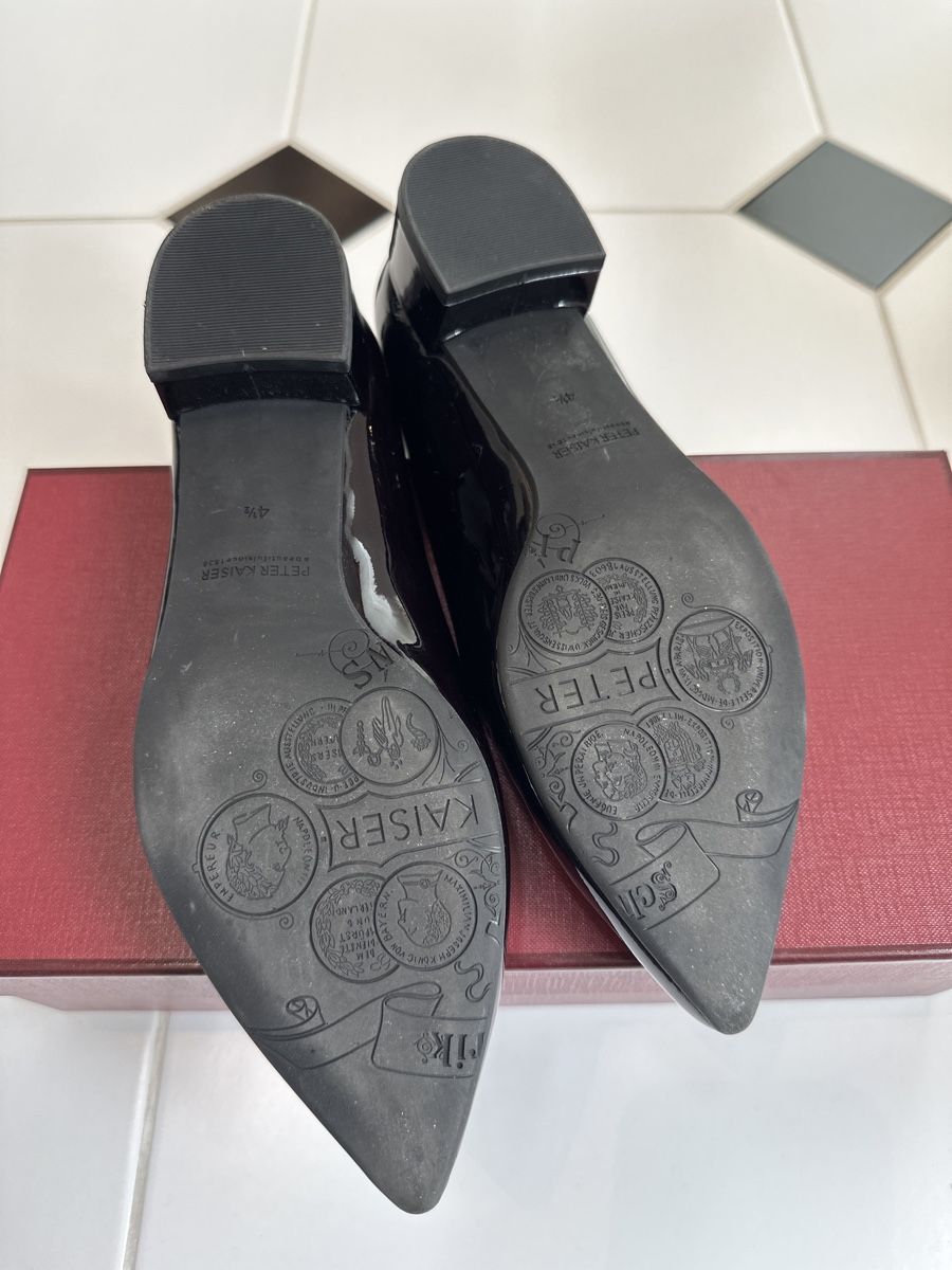 Scarpe da donna: Peter Kaiser, Elegante Lack Pumps, Schwarz, Grösse 4.5 – Usato da Neftenbach venduto da panam4 4
