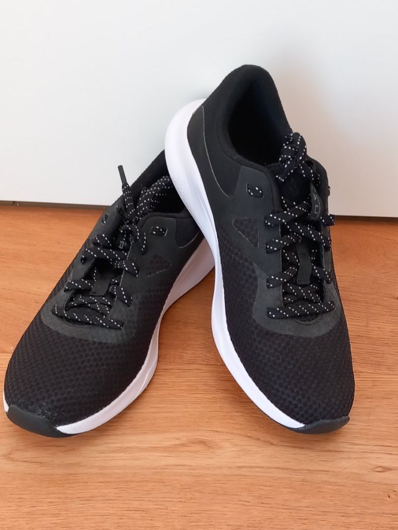 Under Armour Herrenschuhe: Under Armour Trainingsschuhe – Neu (gemäss Beschreibung) aus Gais von LeonieM01