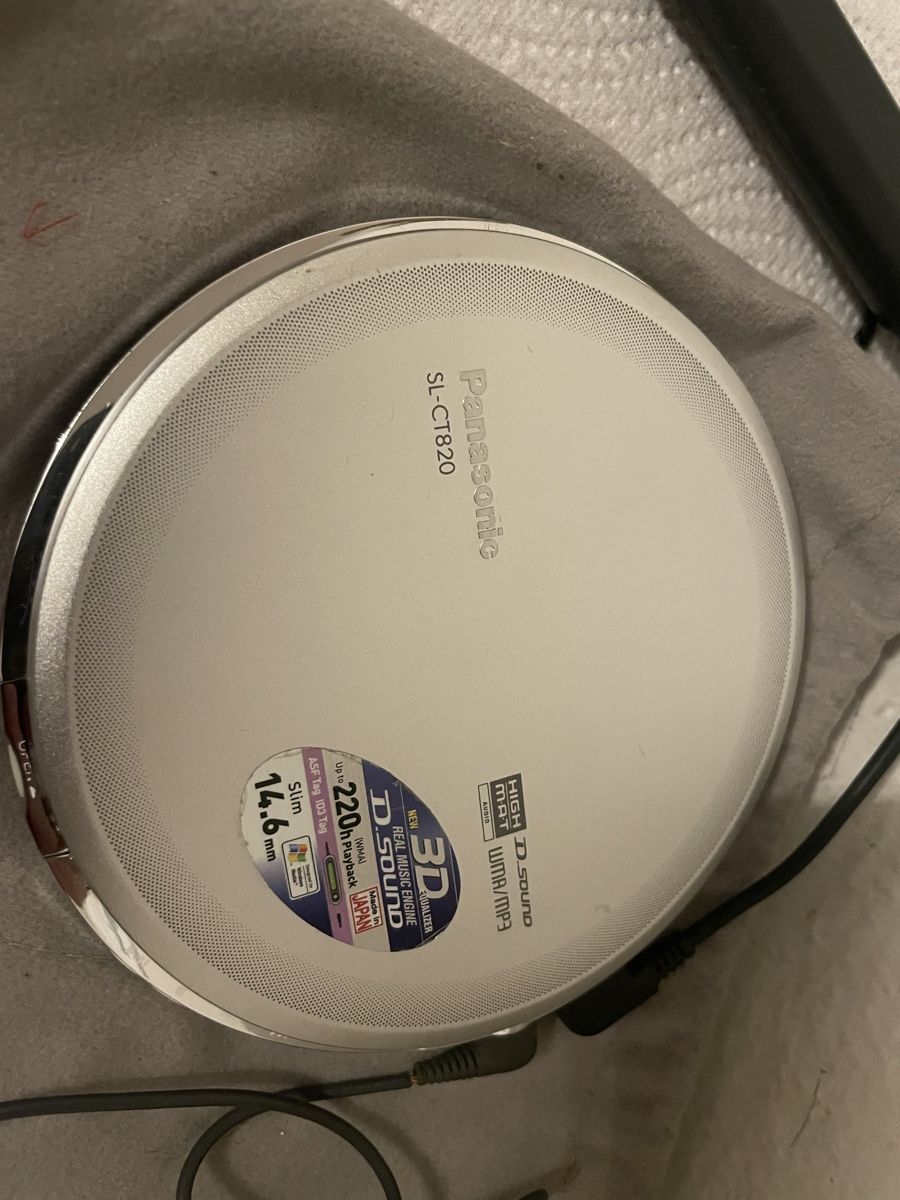 Panasonic Lettore multimediale portatile: Panasonic SLCT820 persönlicher CD-Player – Usato da Zürich venduto da beli_30 1